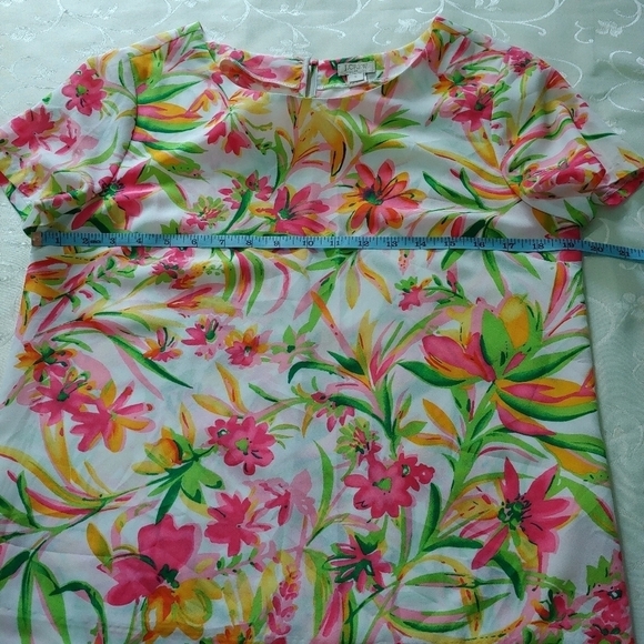 J. Crew Floral Short Sleeve Blouse - Picture 6 of 7